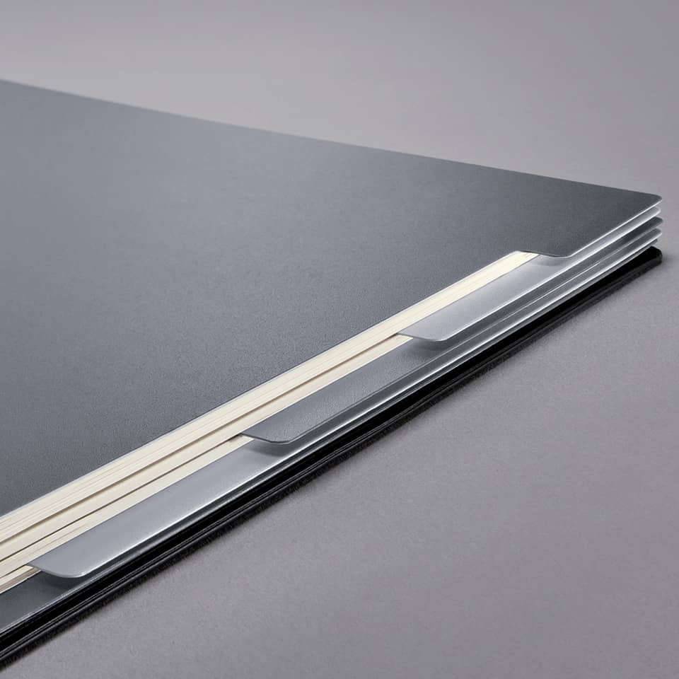 Collegeblock mit Register, A4, 160 Seiten, kariert, schwarz CONCEPTUM CO840 CONCEPTUM CO840 mit Reg. Hardcover