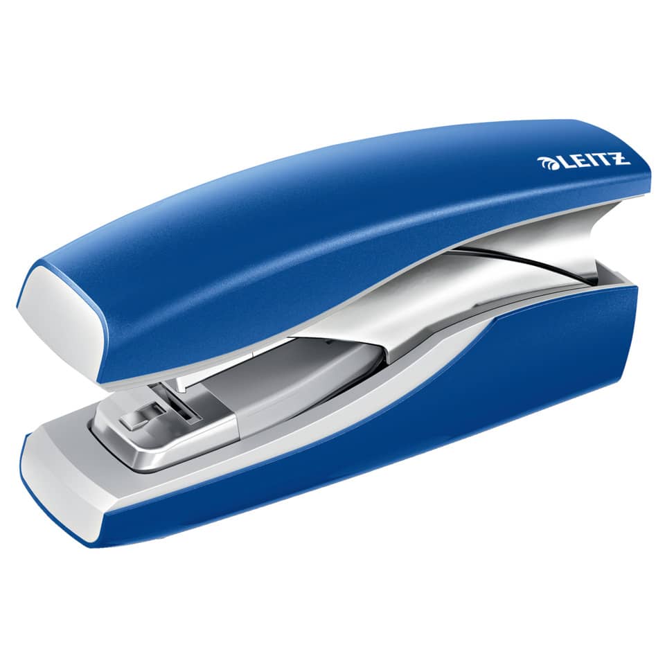 Heftgerät NeXXt Softpress, 30 Blatt, Einlegetiefe 38 mm, blau LEITZ 5603-00-35