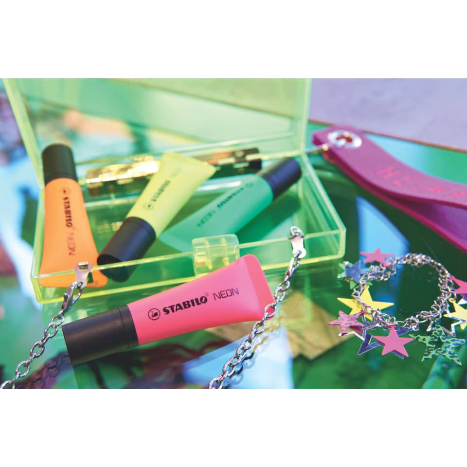 Textmarker Neon, sortiert, Netz mit 4 Stiften STABILO 72/4-1