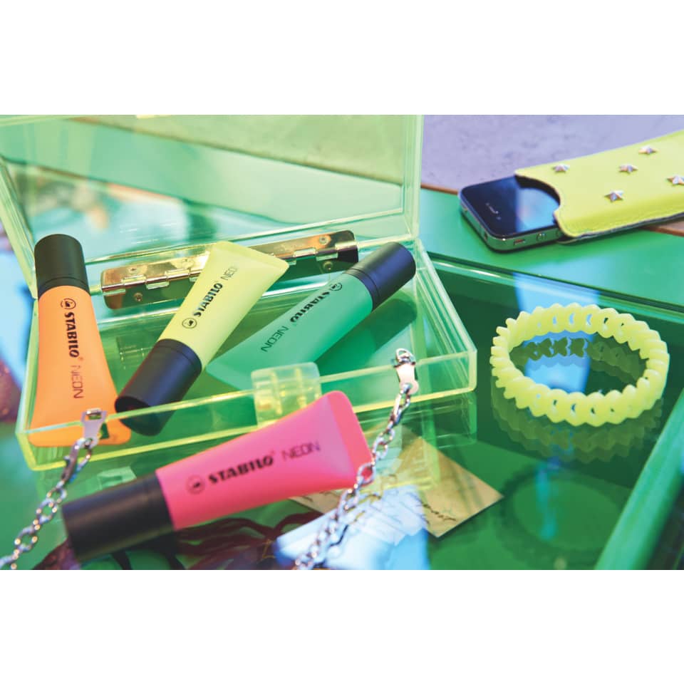 Textmarker Neon, sortiert, Netz mit 4 Stiften STABILO 72/4-1