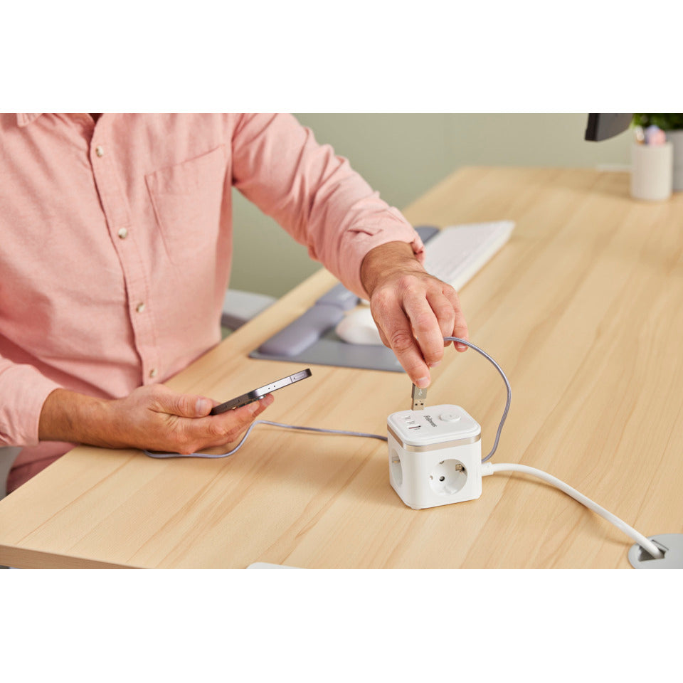 Steckdosenleiste Power Cube, 3-fach, 1 x USB-A, 2 x USB-C, weiß FELLOWES 100137168