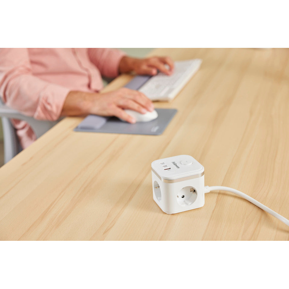 Steckdosenleiste Power Cube, 3-fach, 1 x USB-A, 2 x USB-C, weiß FELLOWES 100137168